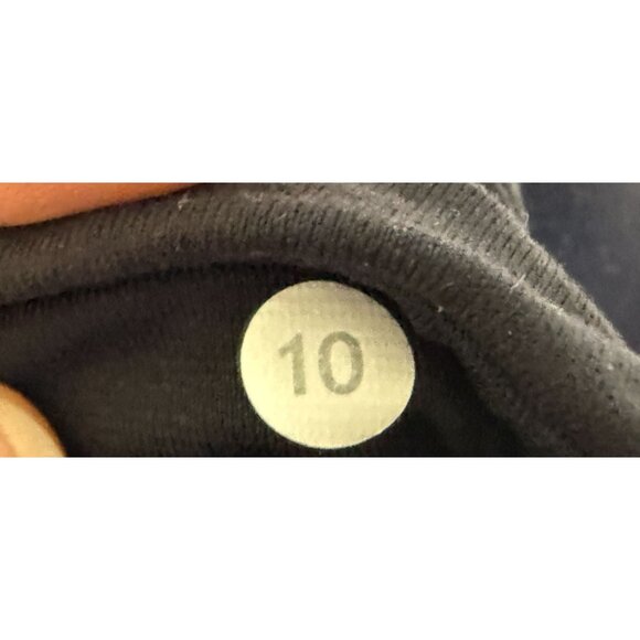 Lululemon Tadasana Slit Crop Black Capri Leggings With Side Slits  Hidden Pocket - Picture 7 of 7